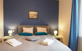 Gama K2124 Grand-Tourist Apartments